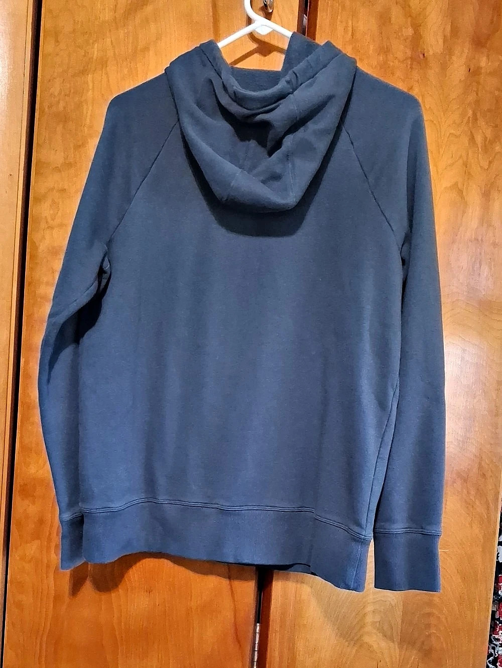 Under Armour Men's Hoodie Blue Size Medium Like New - Picture 2 of 4